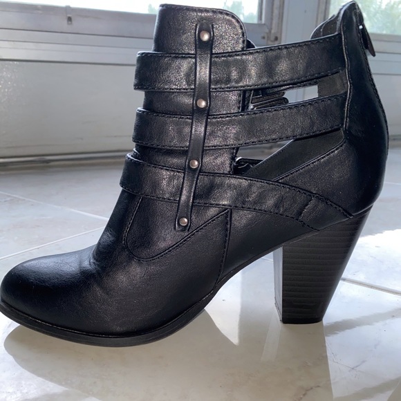 🔥FOREVER ANKLE BOOTS🔥 - Picture 4 of 8